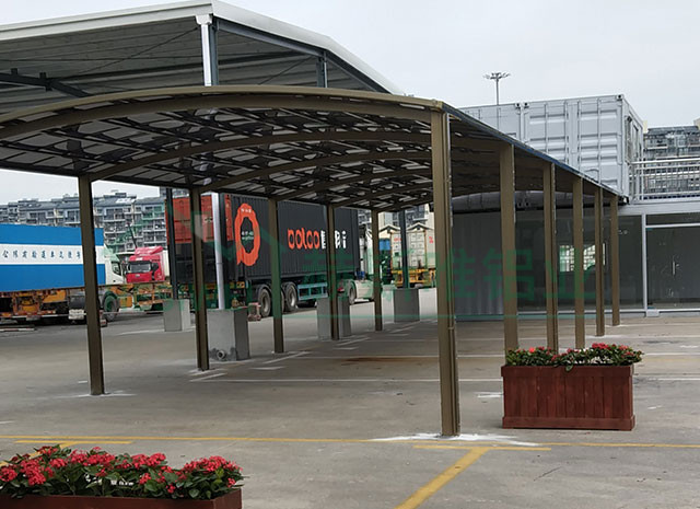 深圳龍華民康路一號(hào)車棚 - 葉先生