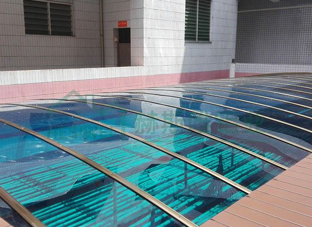 廣東東莞紅荔小學車棚 - 潘先生