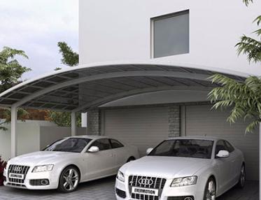 你知道為什么現(xiàn)在人們搭建車棚用聚碳酸酯板呢？