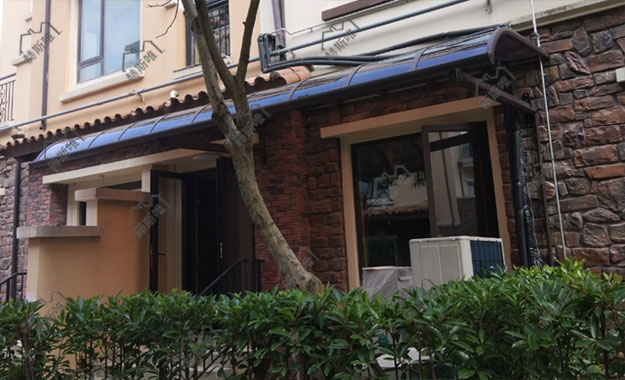 江蘇宜興市龍湖紫云臺(tái) 王小姐