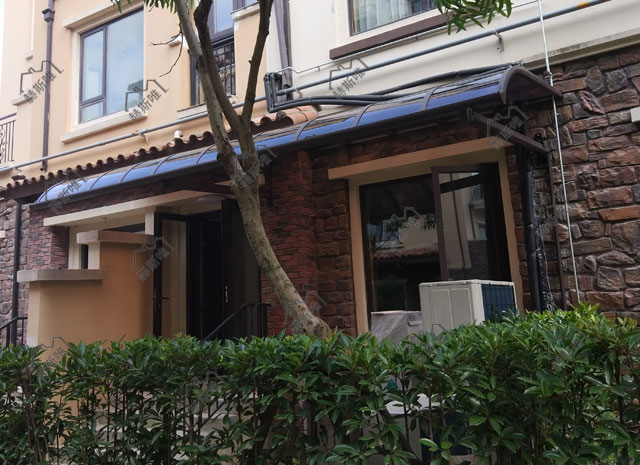 江蘇宜興市龍湖紫云臺 王小姐