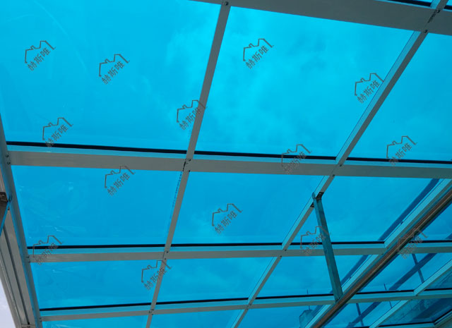 陽臺(tái)窗戶遮陽棚案例1 俞小姐