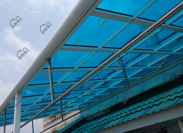 陽臺(tái)窗戶遮陽棚案例1 俞小姐