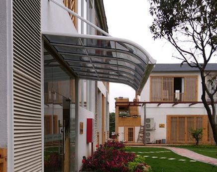 停車(chē)棚鋼結(jié)構(gòu)部分生銹改如何處理