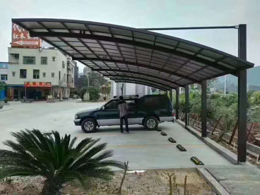 車棚正常維修才能安全使用！