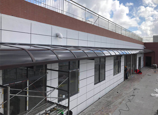 陽(yáng)臺(tái)過(guò)道走廊雨棚案例實(shí)圖