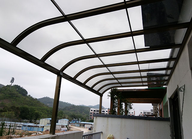 樓頂天臺(tái)雨棚