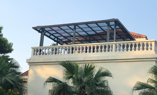 樓頂陽臺雨棚安裝實(shí)例